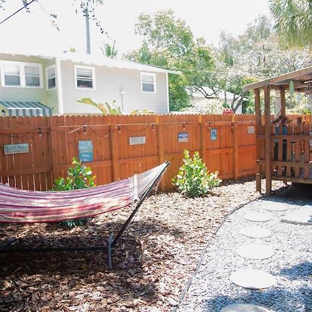 Two Bedroom Ranch With Private Deck Close To Beach 레이크워쓰 외부 사진
